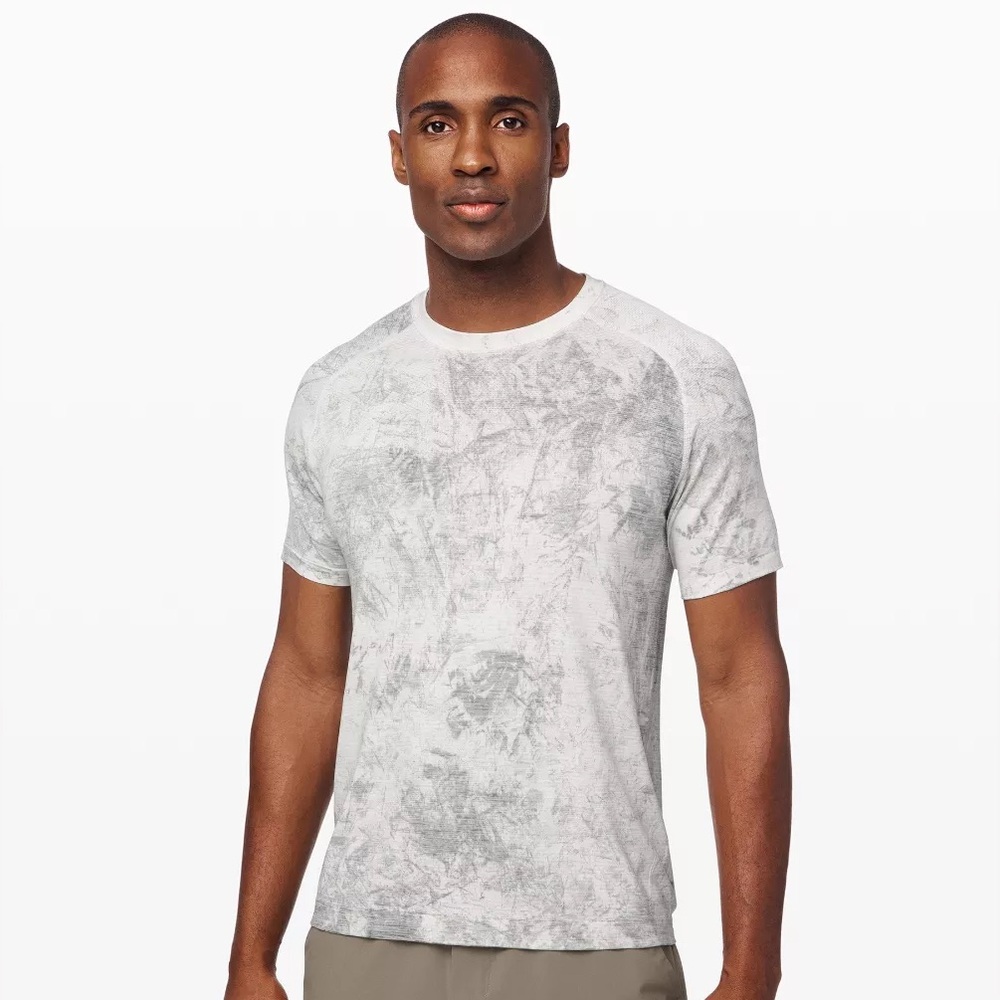LULULEMON Metal Tech Vent Short Sleeve Shirt